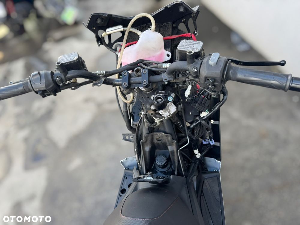 Yamaha X-max - 10