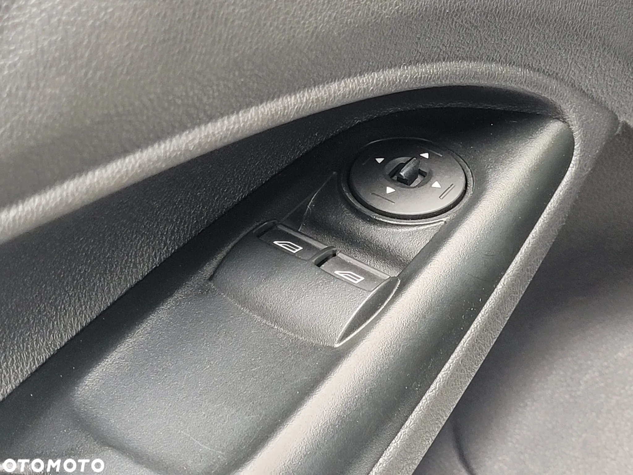 Ford Transit Connect - 13
