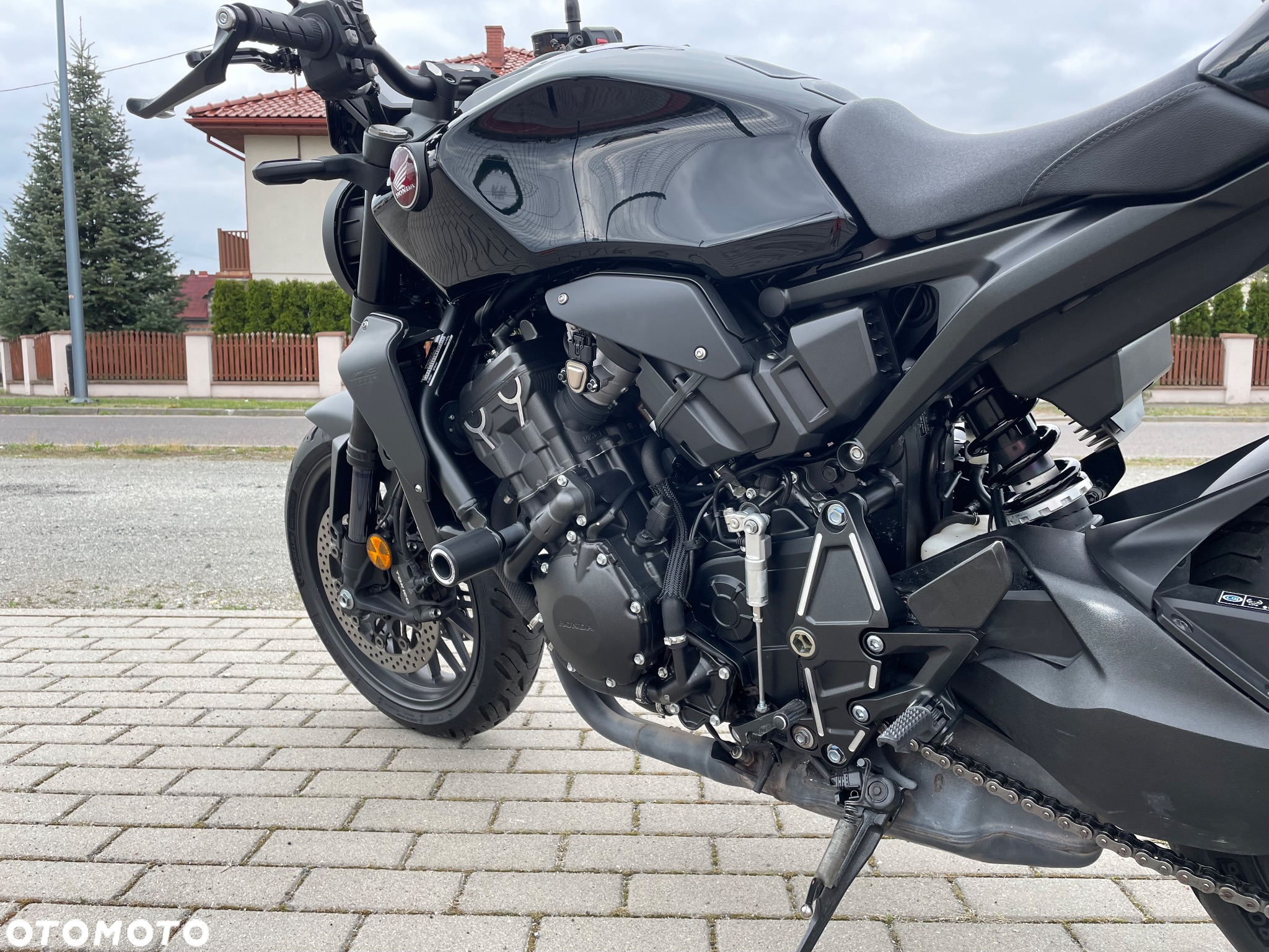Honda CB - 8