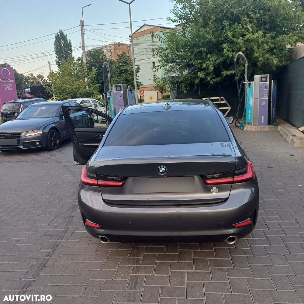 BMW Seria 3 320d xDrive AT - 22