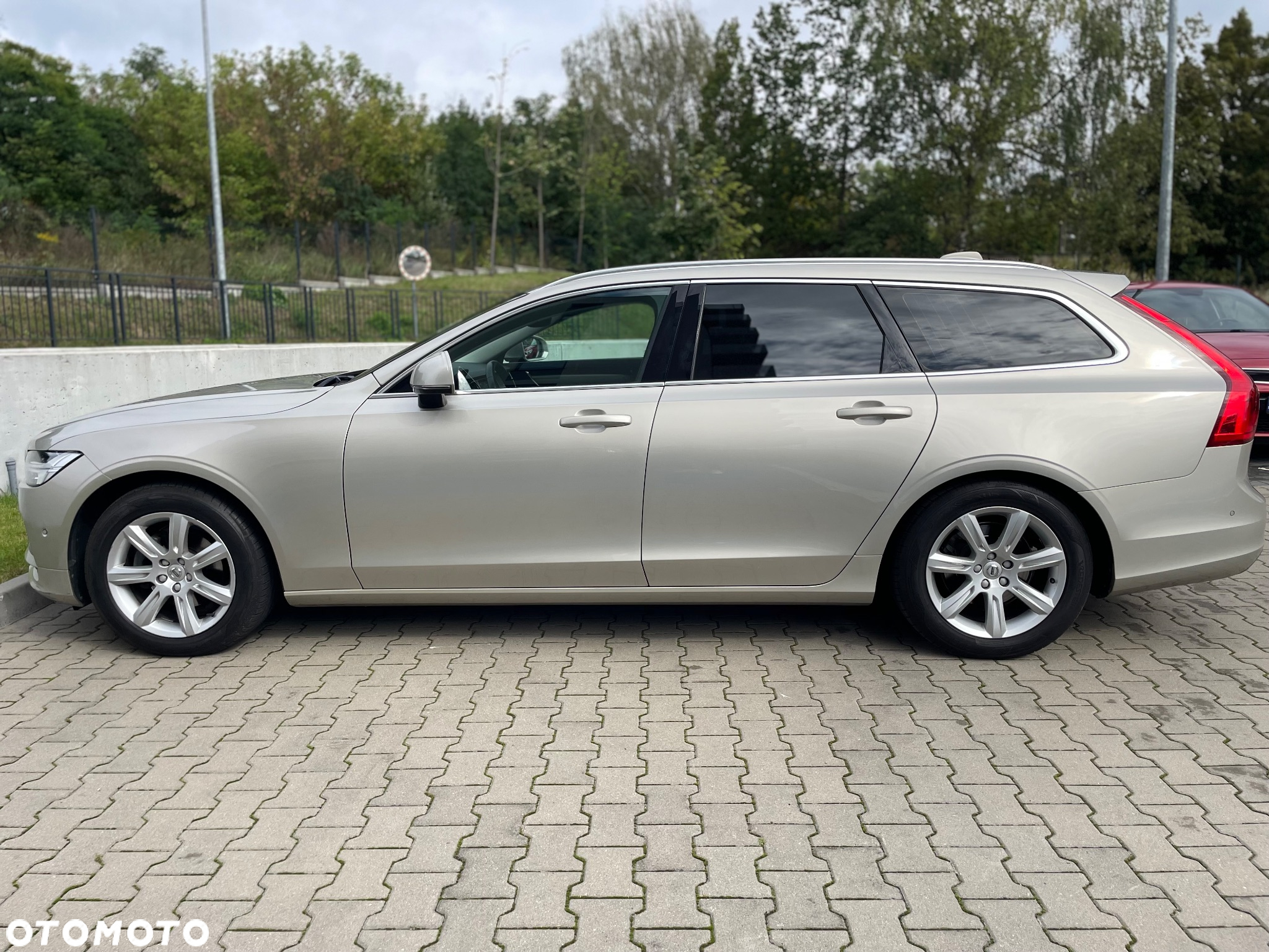 Volvo V90 - 11