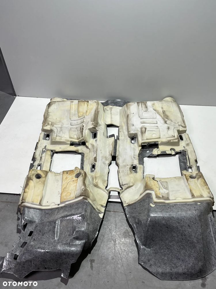 SKODA OCTAVIA IV KOMBI DYWAN WYKŁADZINA 5E4863022C - 2