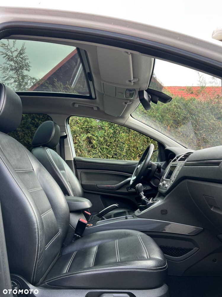 Ford Kuga 2.0 TDCi 4x4 Titanium - 30