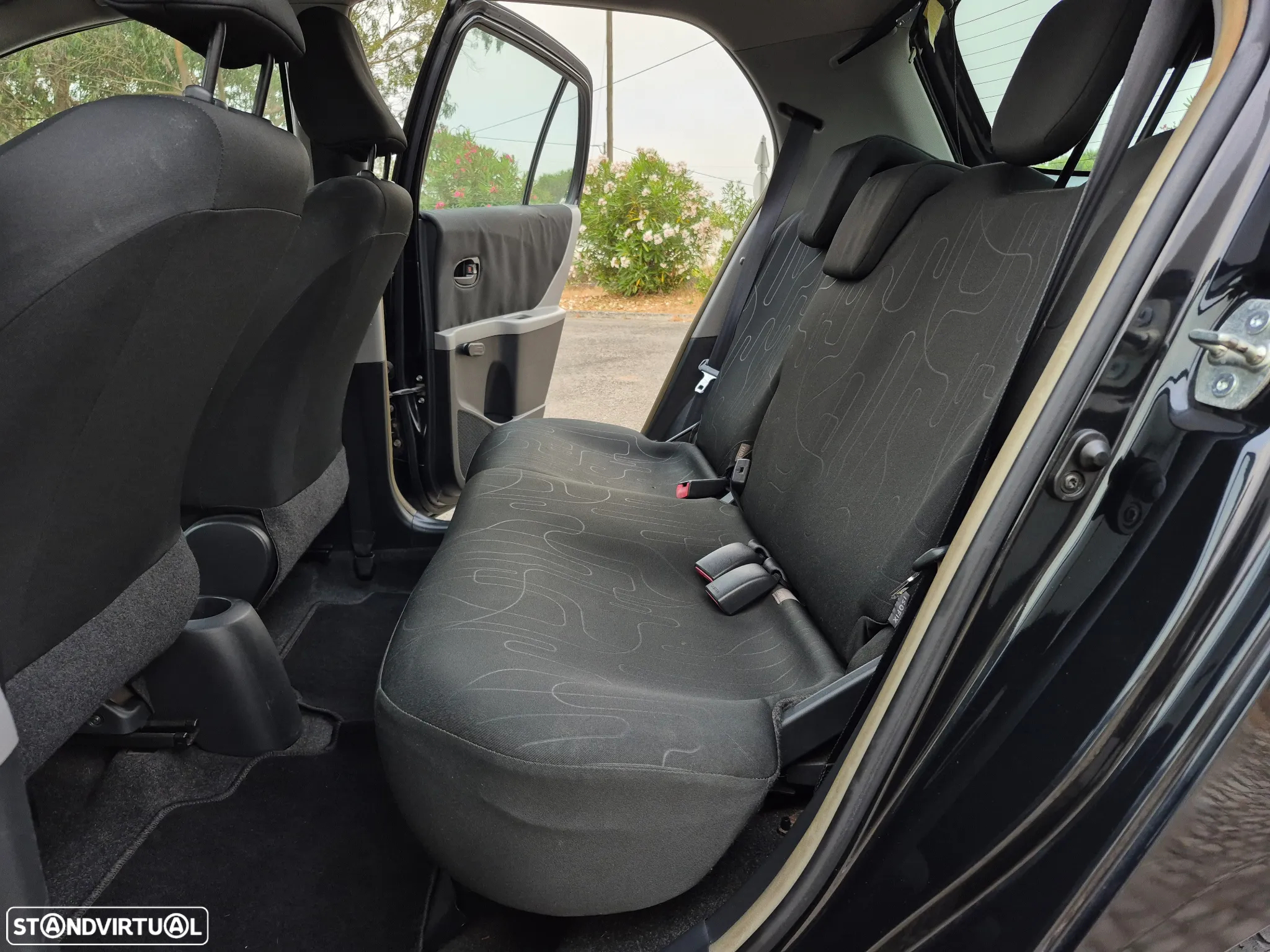 Toyota Yaris 1.0 VVT-i Comfort+AC - 18