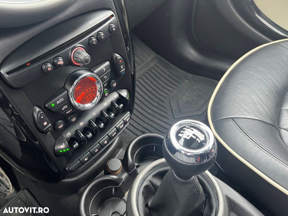 Mini Countryman Cooper SD ALL4 - 21