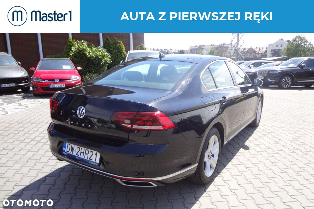 Volkswagen Passat 2.0 TDI Elegance DSG - 5