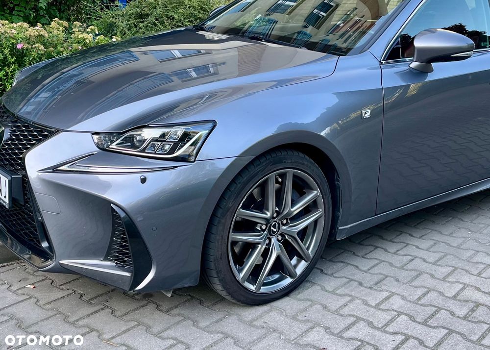 Lexus IS 200t F Sport - 4