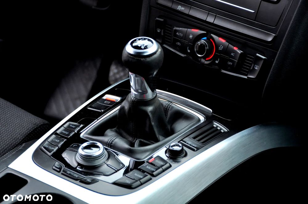 Audi A4 Avant 2.0 TDI DPF S line Sportpaket (plus) - 32