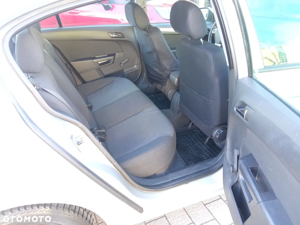 Opel Astra 1.6 Enjoy - 17