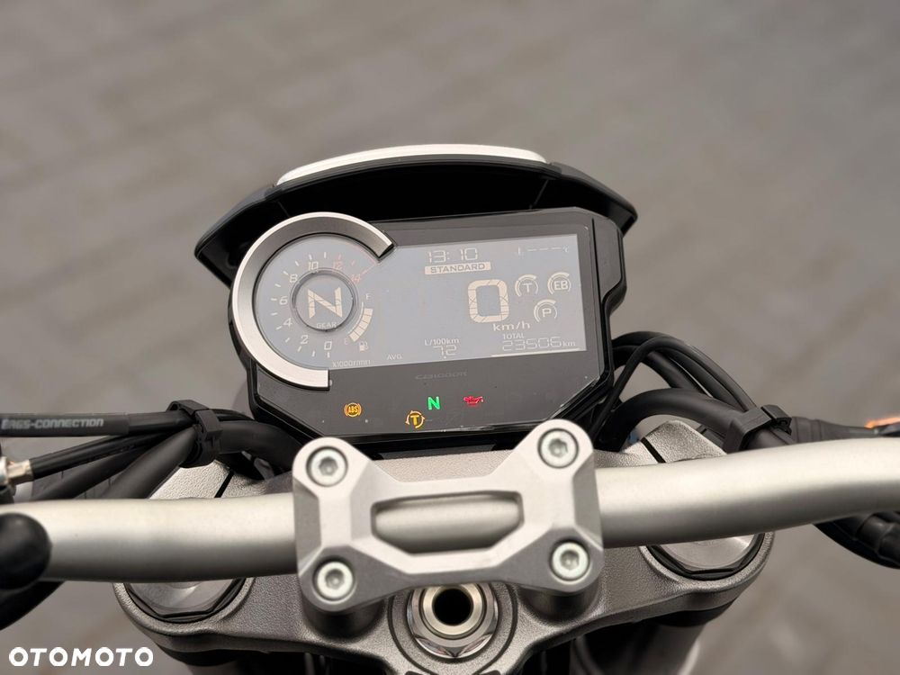 Honda CB - 8