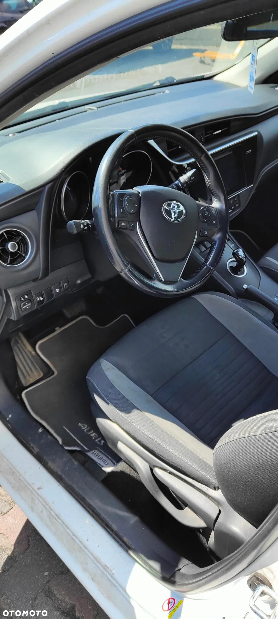 Toyota Auris Hybrid 135 Comfort - 5