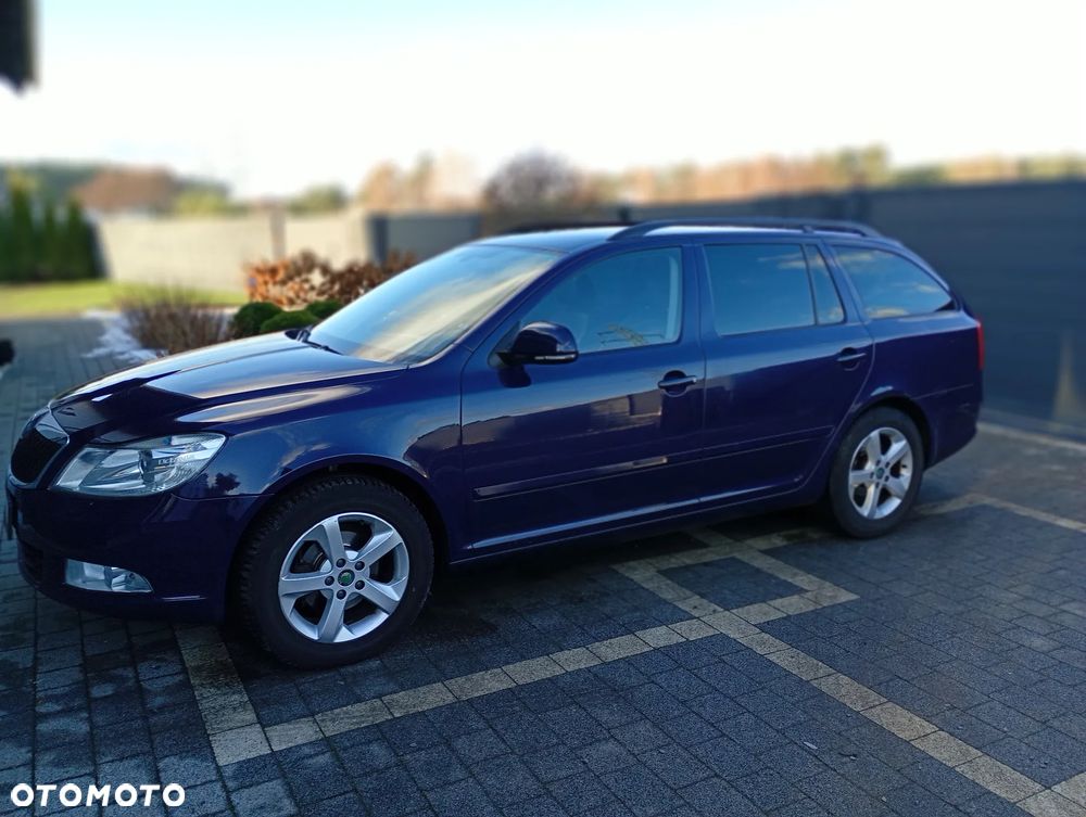 Skoda Octavia 1.6 TDI Ambiente DSG - 5