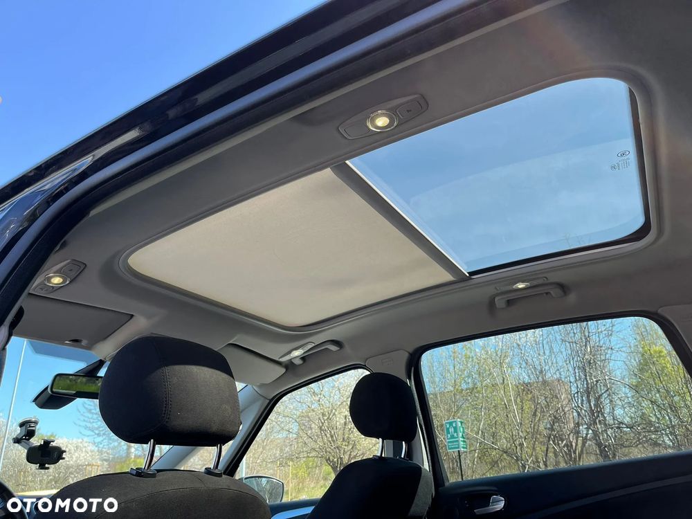 Ford S-Max 2.0 TDCi DPF Titanium - 6