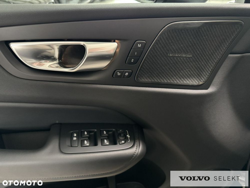 Volvo XC 60 B5 B AWD Plus Dark - 23