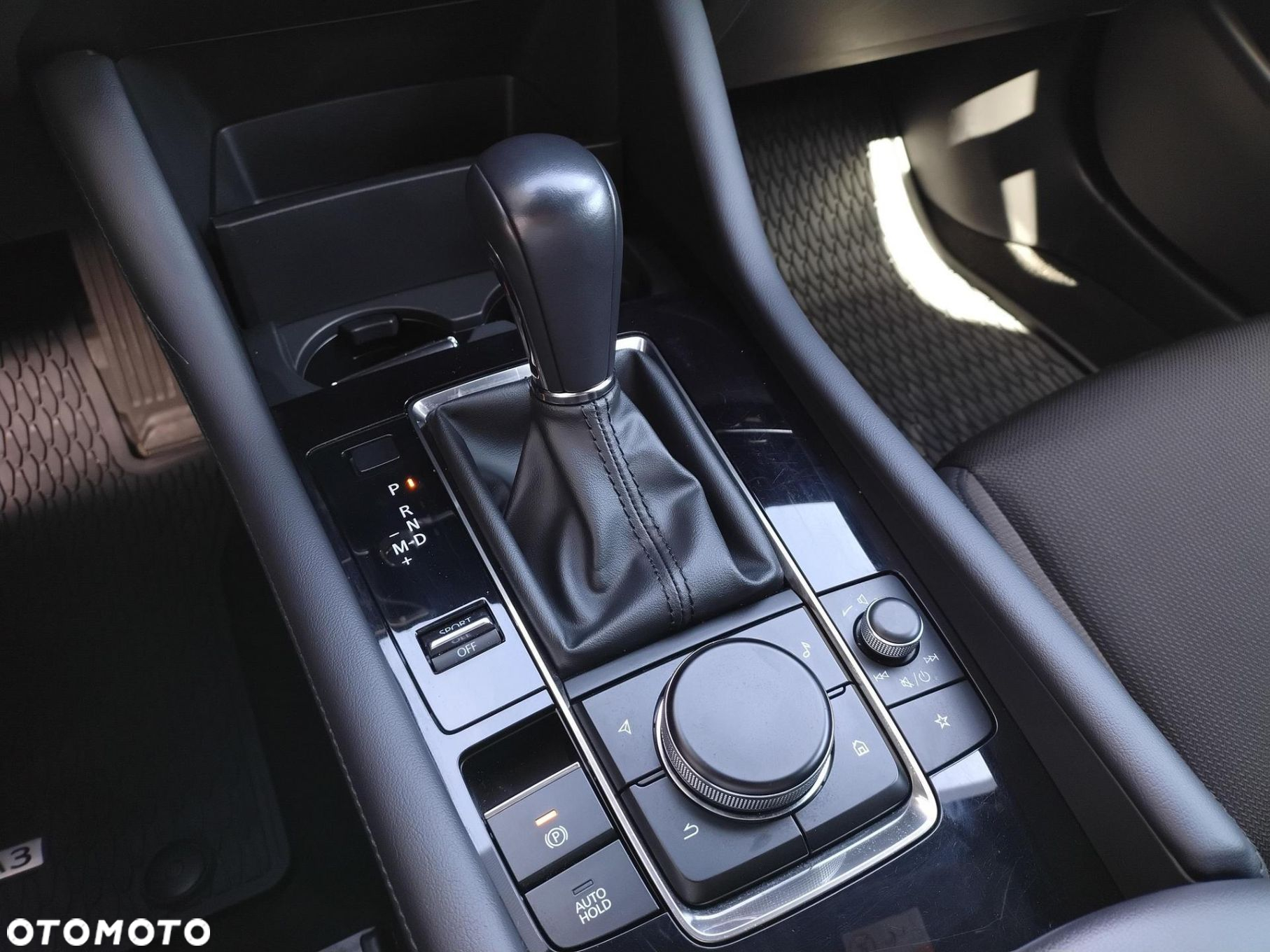 Mazda 3 - 16