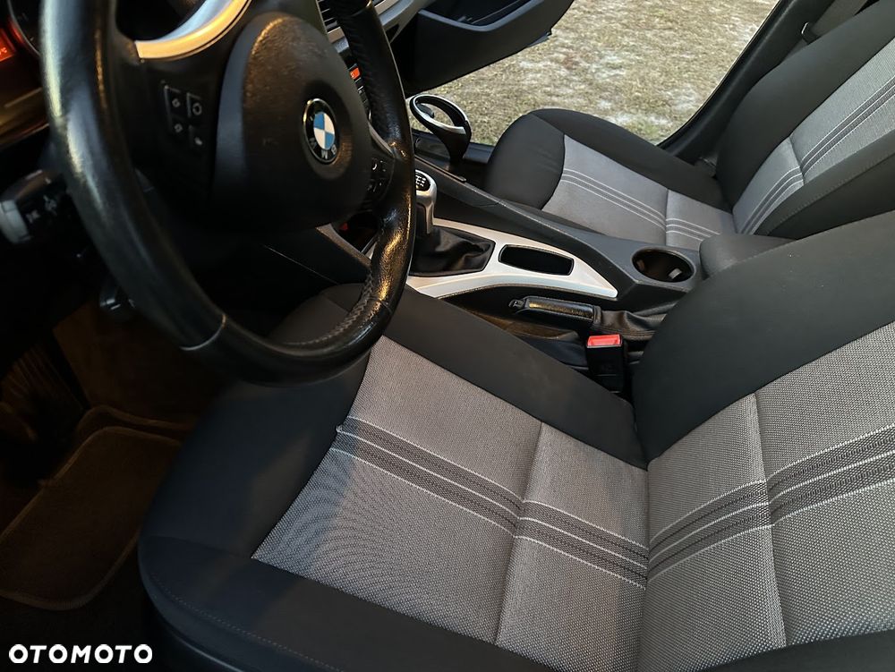 BMW X1 xDrive18d - 9