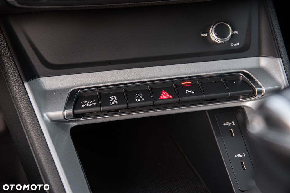 Audi Q3 35 TFSI S line - 23