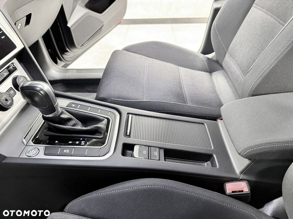 Volkswagen Passat 1.8 TSI BMT Highline DSG - 28