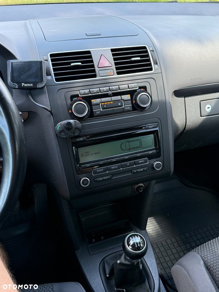 Volkswagen Touran 1.6 TDI DPF Comfortline - 5