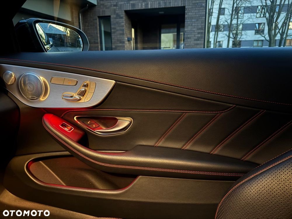 Mercedes-Benz Klasa C AMG 43 4Matic AMG Speedshift TCT 9G - 19