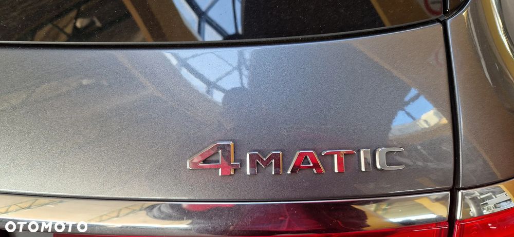 Mercedes-Benz Klasa E 400 4Matic T 9G-TRONIC AMG Line - 10