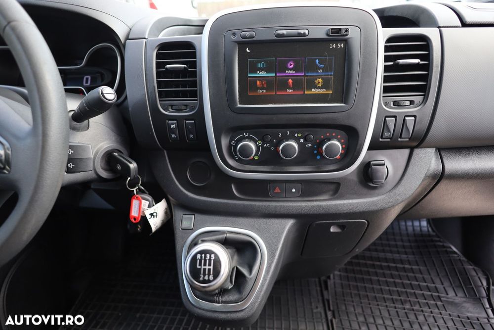 Renault Trafic - 16