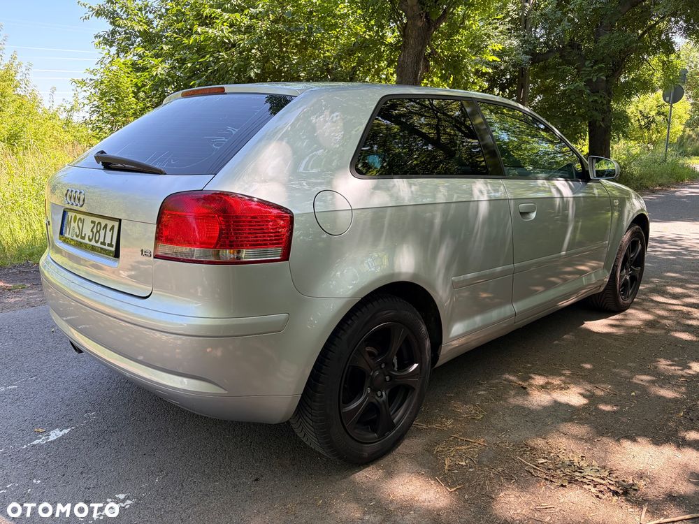 Audi A3 3-drzwiowe 1.6 Attraction - 4
