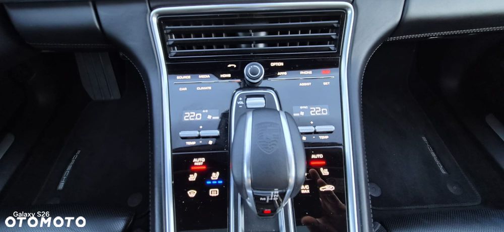 Porsche Panamera 4S - 17