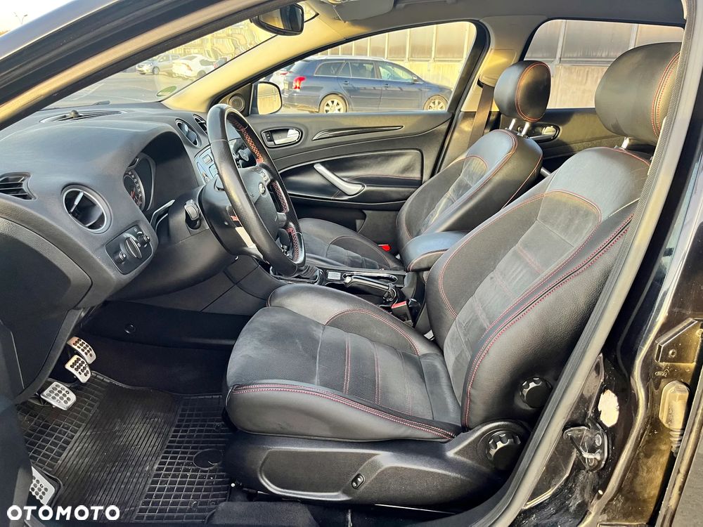 Ford Mondeo 2.5 Titanium S - 12