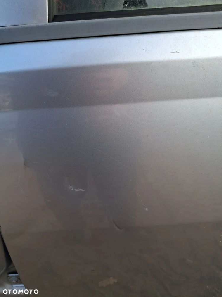 Daihatsu cuore 03 drzwi lewy tyl E28 - 6