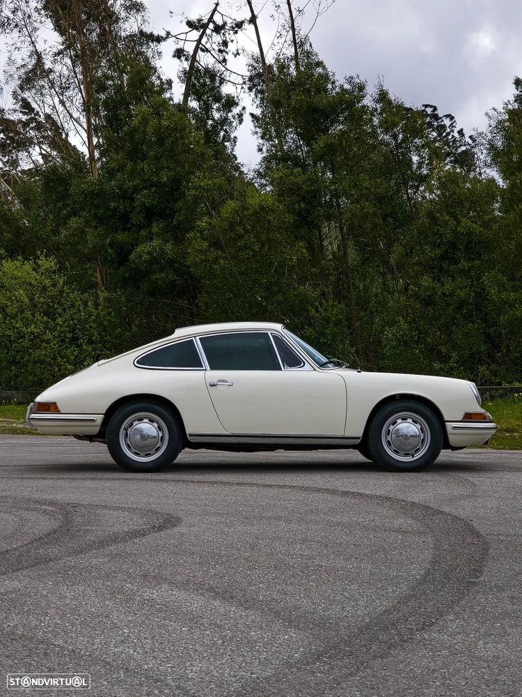 Porsche 911 Série F - 10