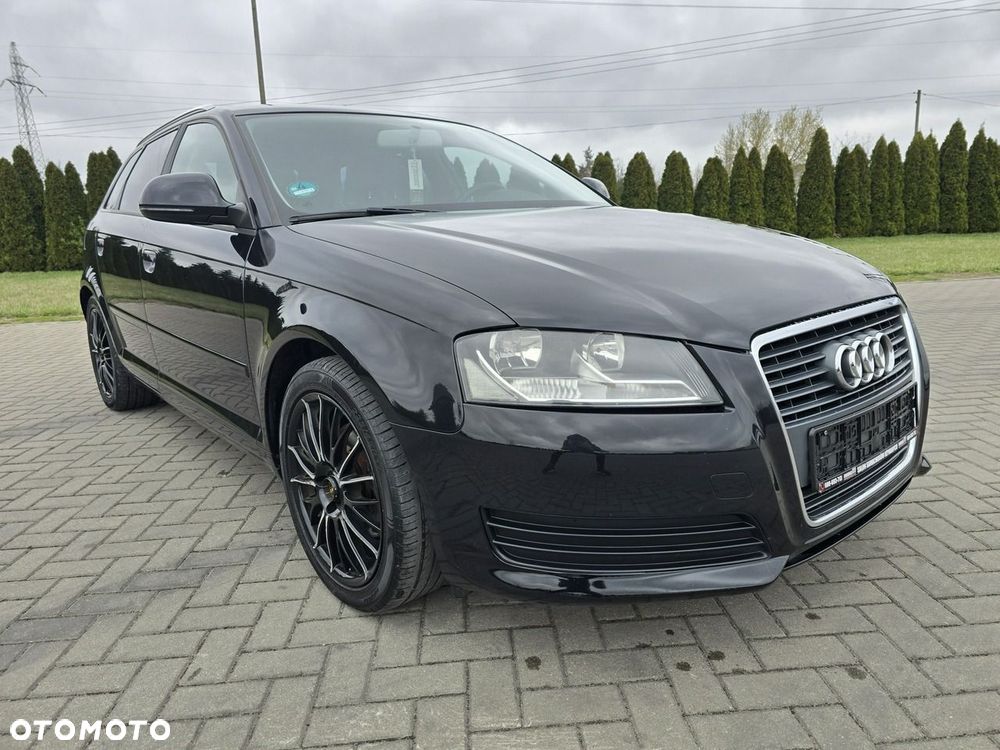 Audi A3 Sportback - 1
