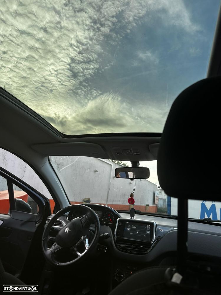 Peugeot 2008 PureTech 82 Allure - 2