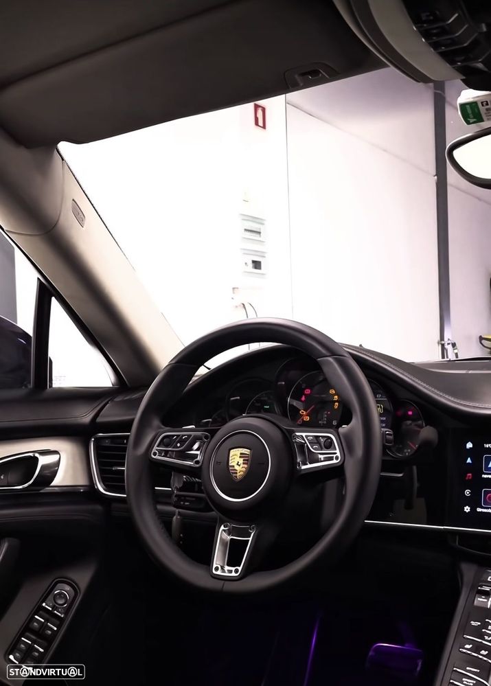 Porsche Panamera - 8