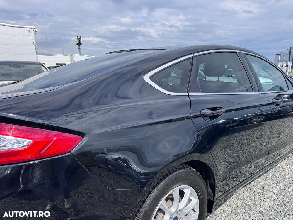 Ford Mondeo 2.0 HEV Trend - 30