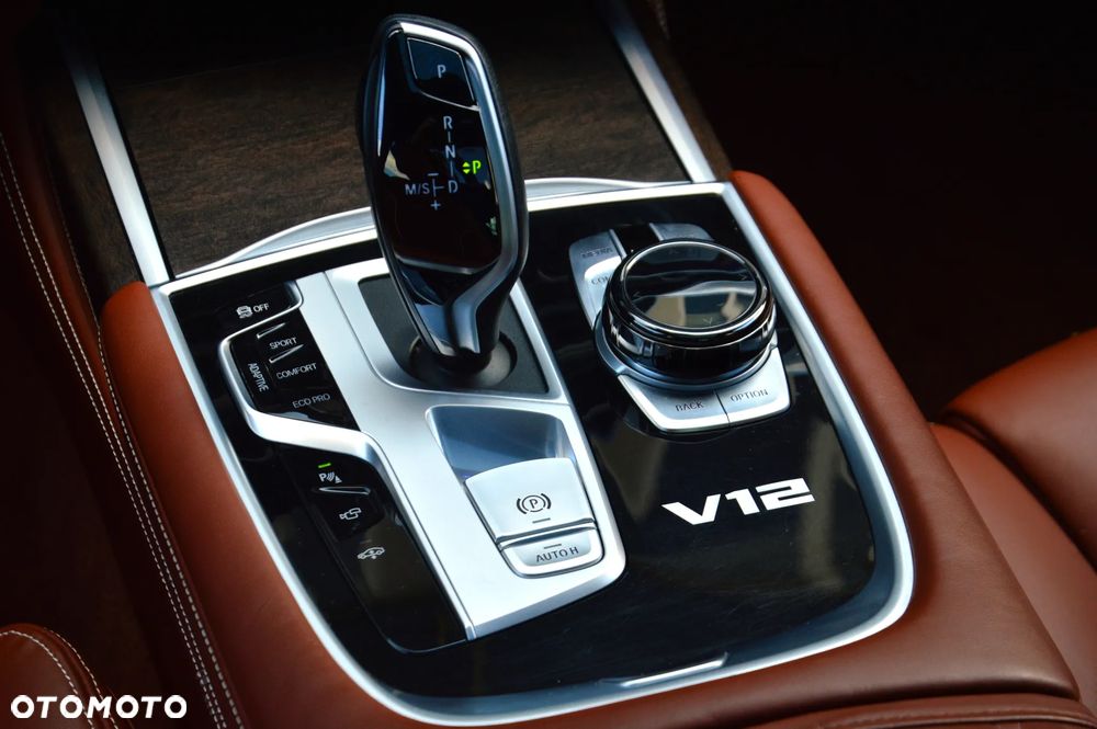 BMW Seria 7 M760Li xDrive V12 Excellence - 39