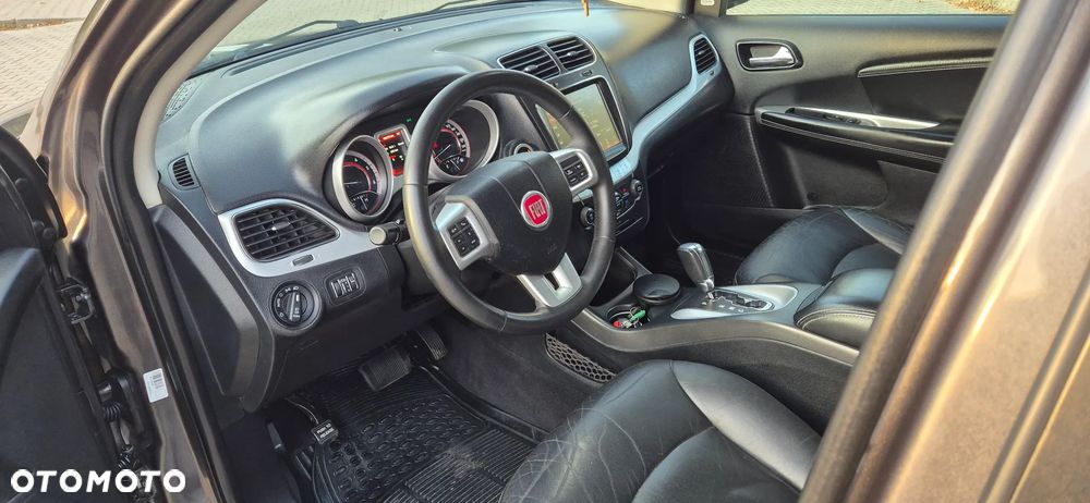 Fiat Freemont 2.0 Multijet Black Code AWD - 11