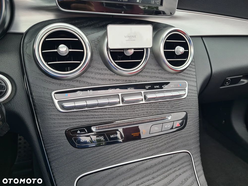 Mercedes-Benz Klasa C 180 7G-TRONIC - 23