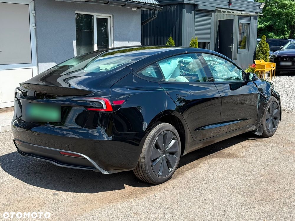 Tesla Model 3 - 2