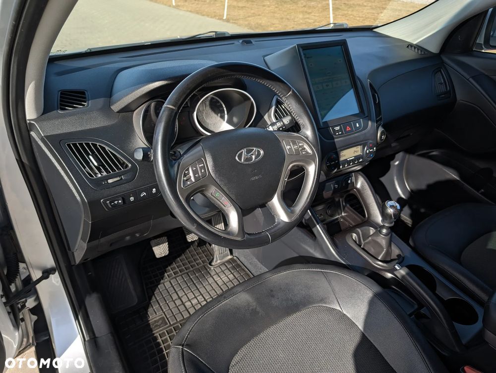 Hyundai ix35 1.7 CRDi 2WD blue Style - 23
