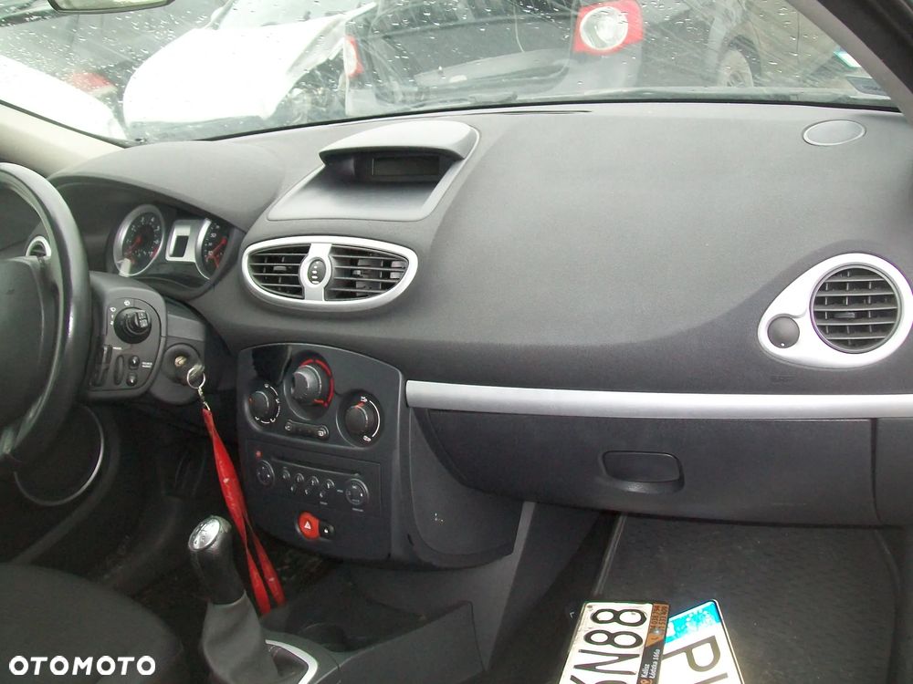 deska airbag clio3