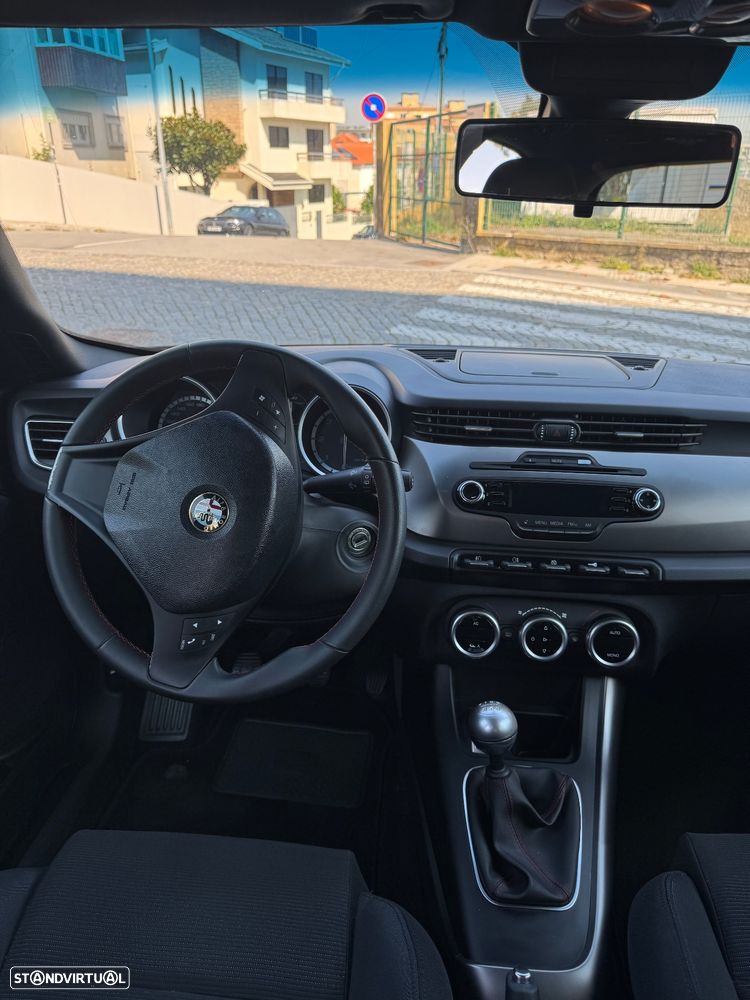 Alfa Romeo Giulietta 1.6 JTDm Distinctive - 14