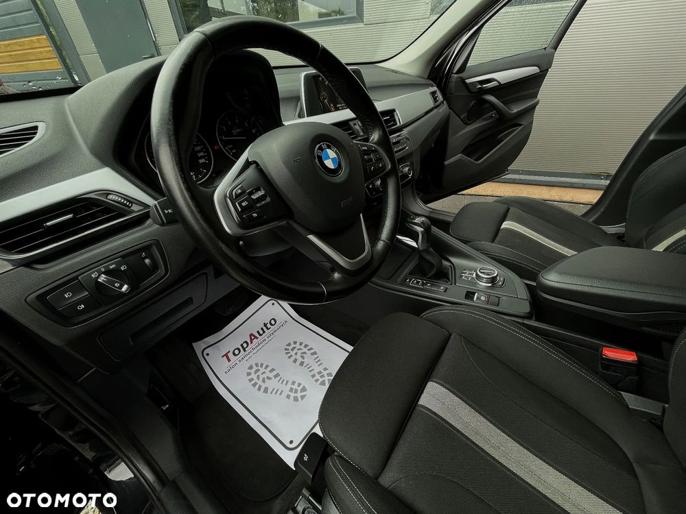 BMW X1 xDrive20i - 18