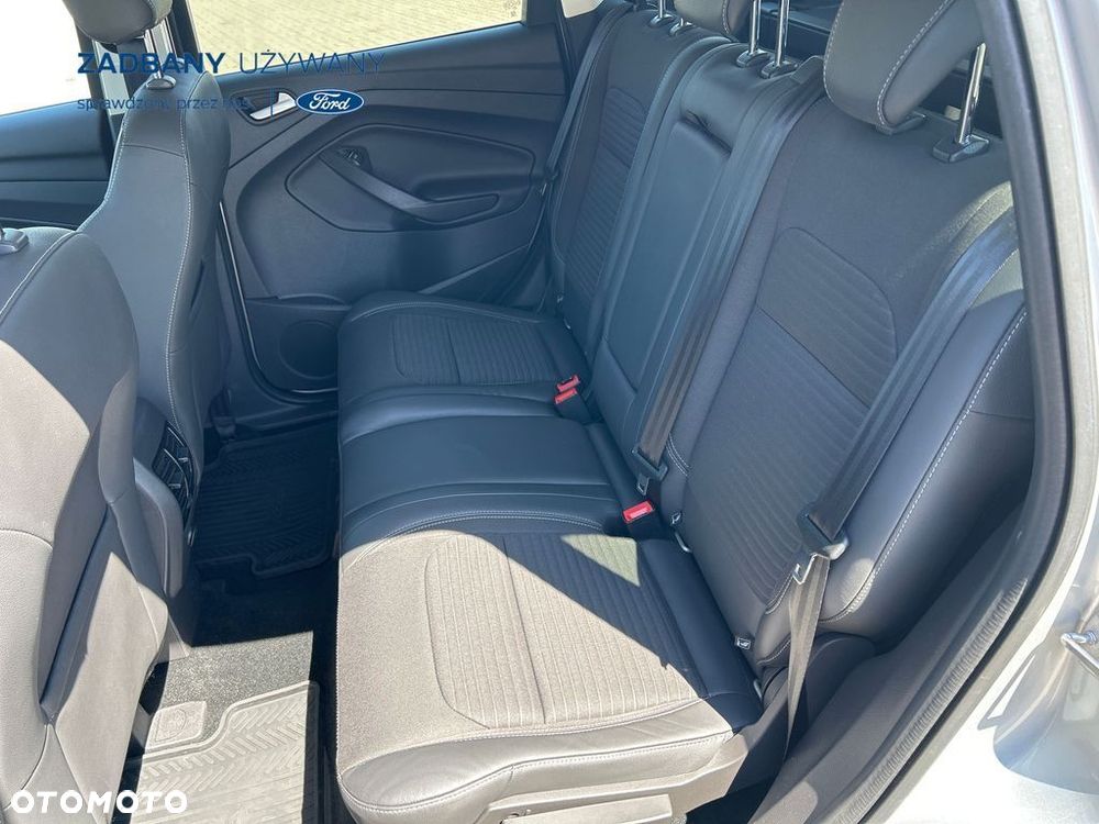 Ford Kuga - 12