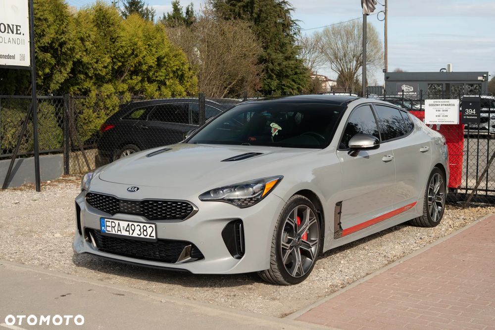 Kia Stinger - 37