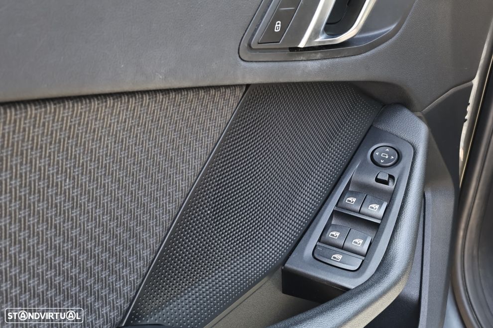BMW 118 i Auto - 16