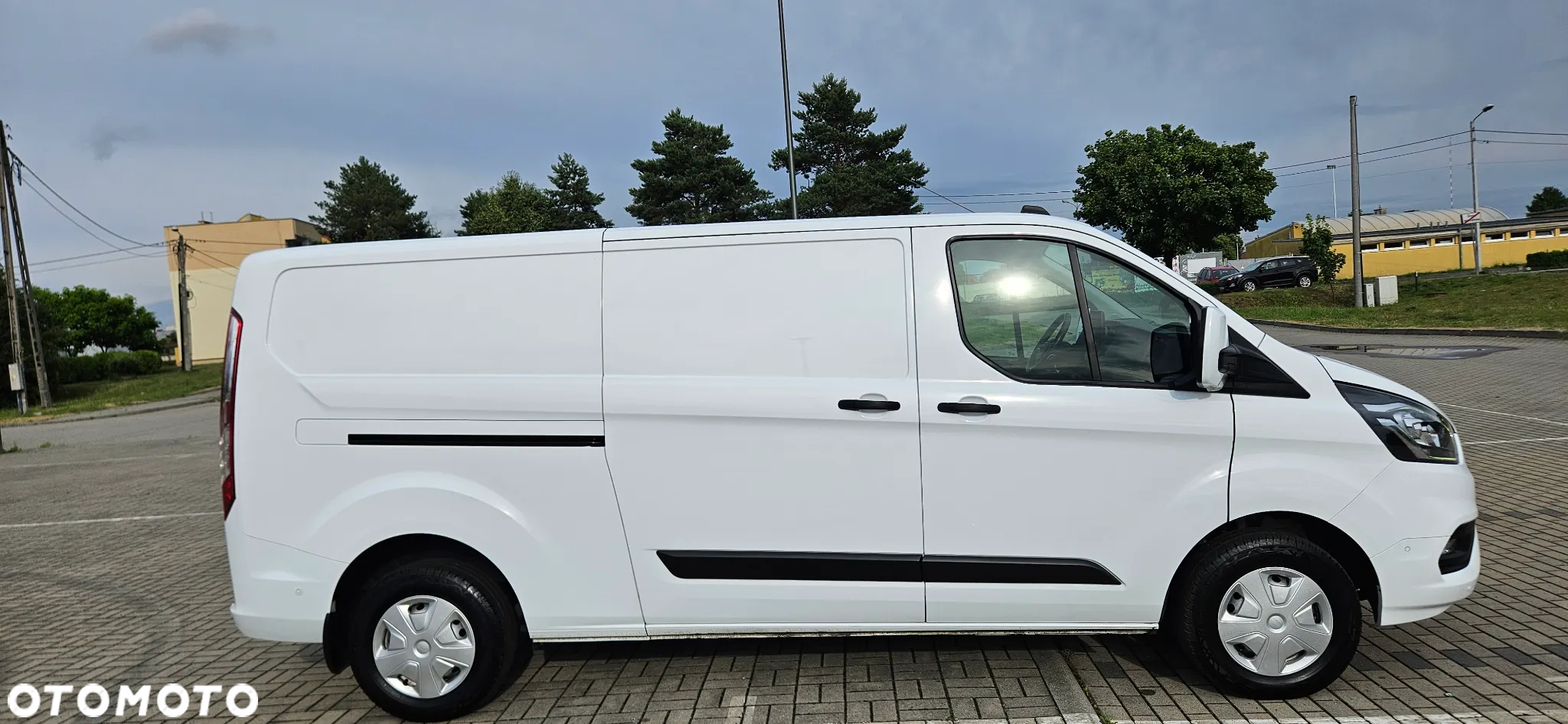 Ford TRANSIT CUSTOM - 4
