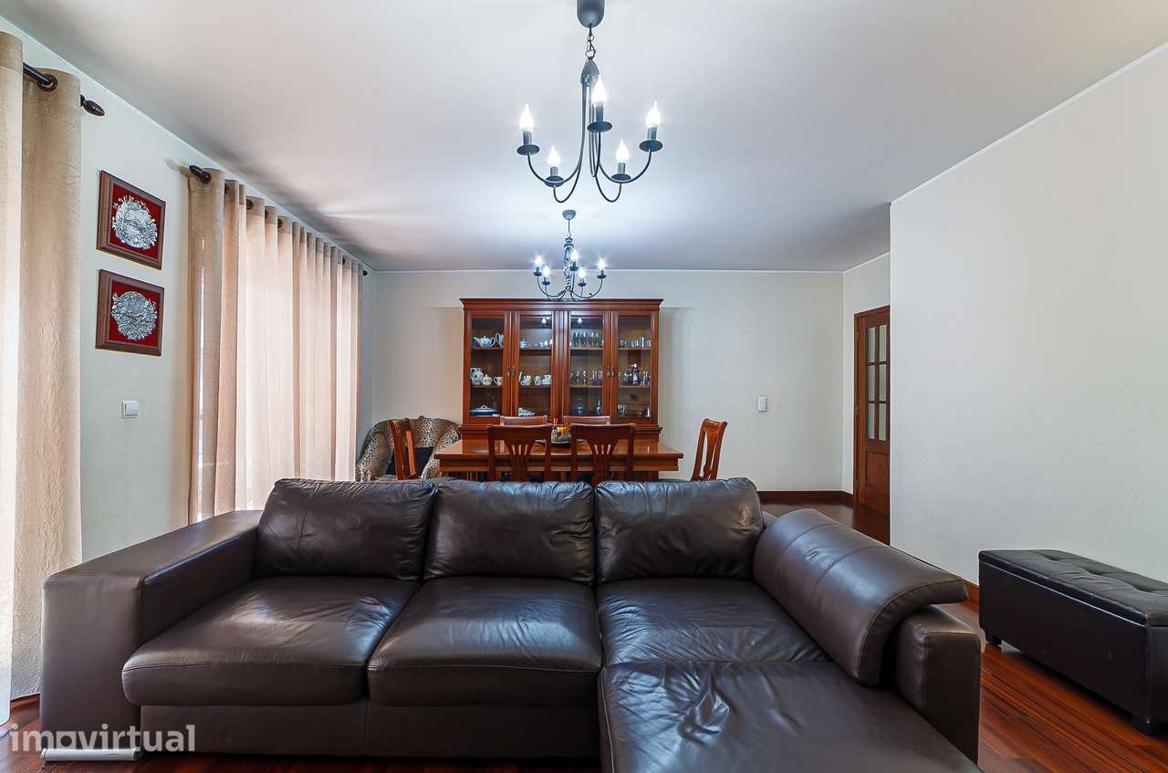 Apartamento T3 Venda em Oliveira de Azeméis, Santiago de Riba-Ul, Ul, - Grande imagem: 4/58