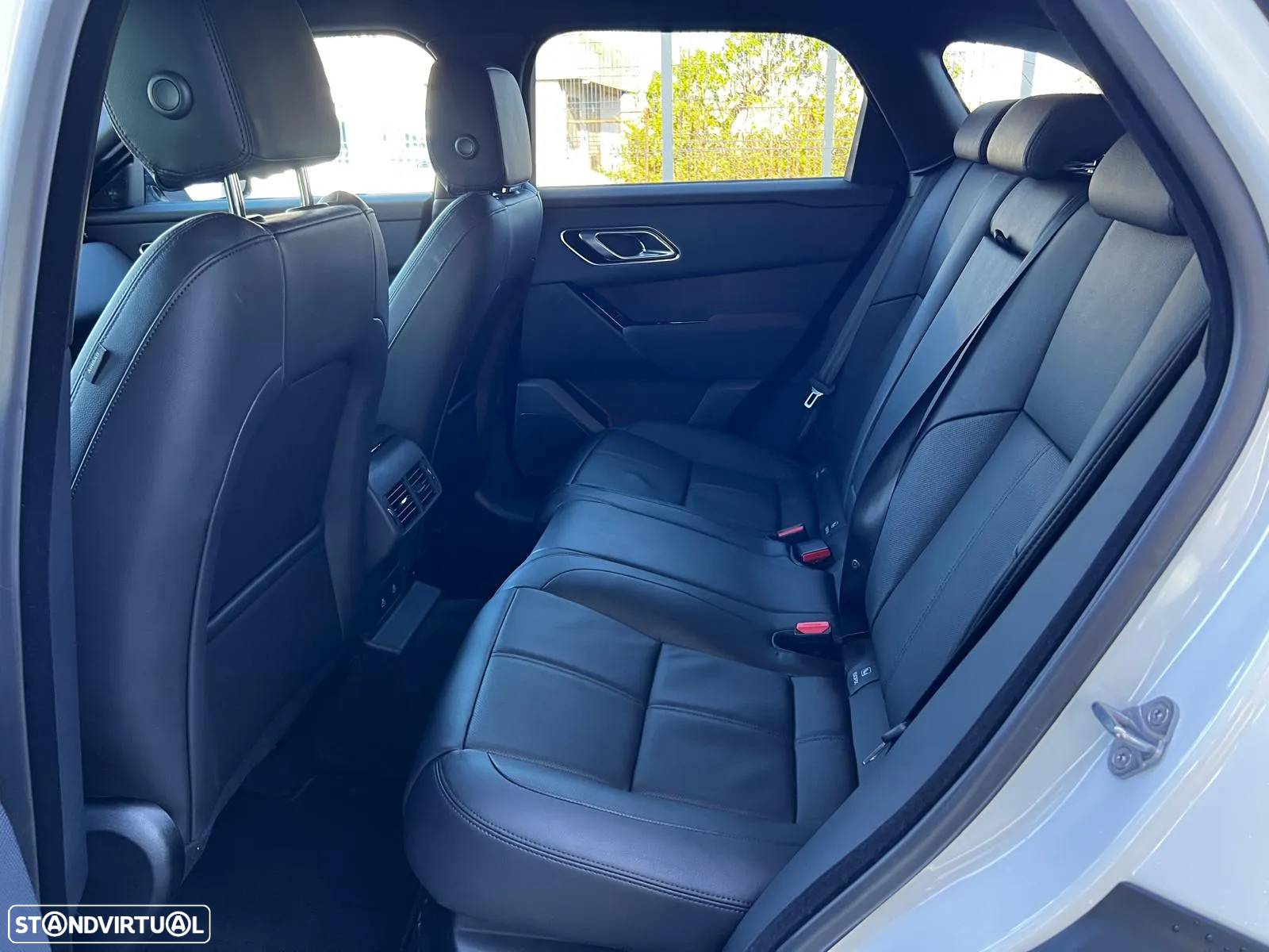Land Rover Range Rover Velar 2.0 P400e AWD S - 13