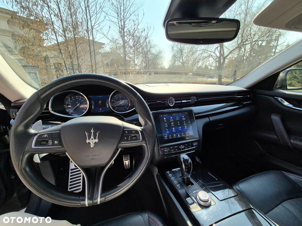 Maserati Quattroporte Q4 GranSport S - 11